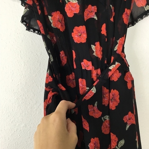 Zara Basic Floral Wrap Dress - Picture 5 of 6